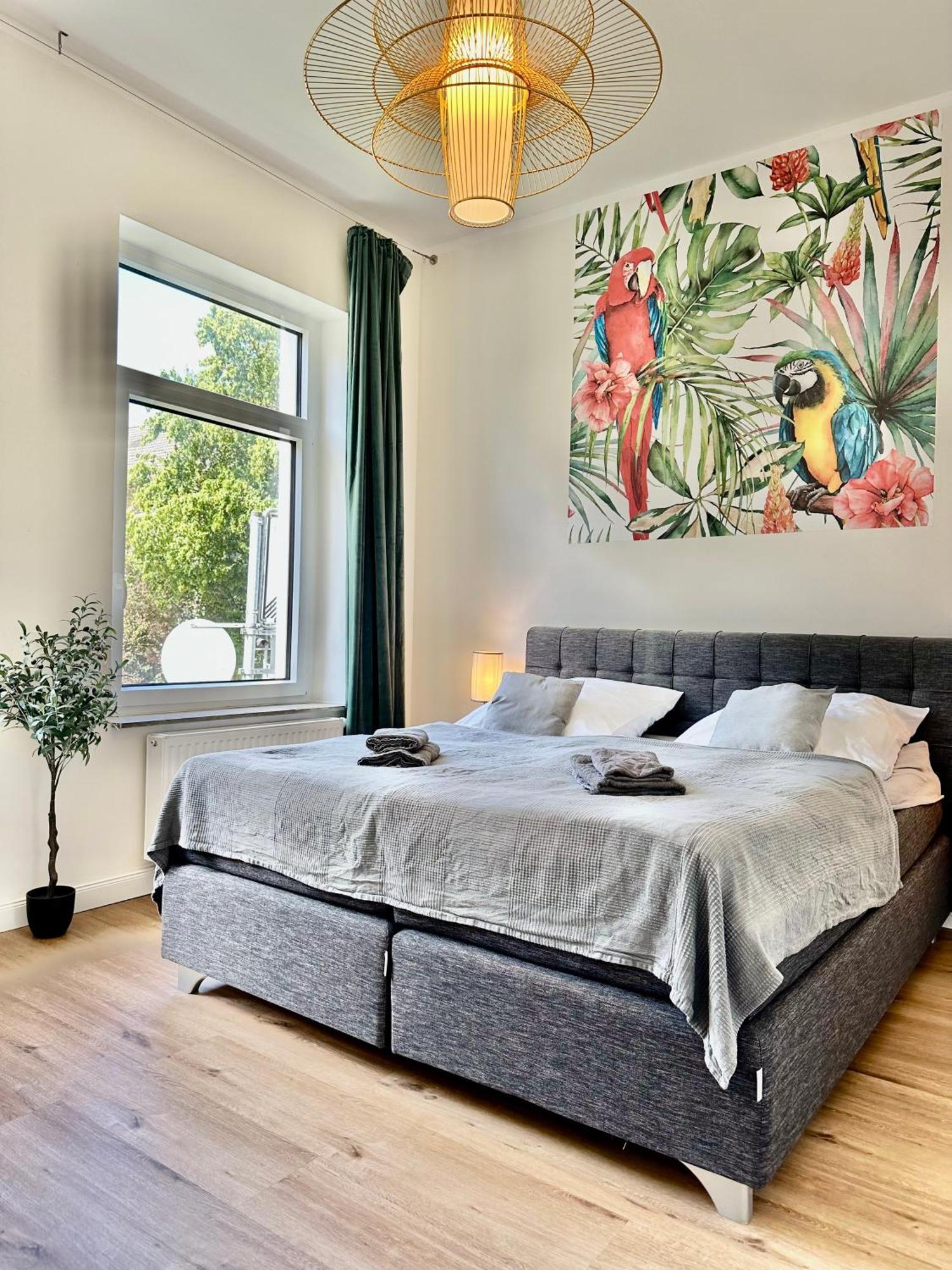 Exklusives City-Apartment Im Herzen Oldenburgs Mit Balkon Und Parkplatz A36 Esterno foto