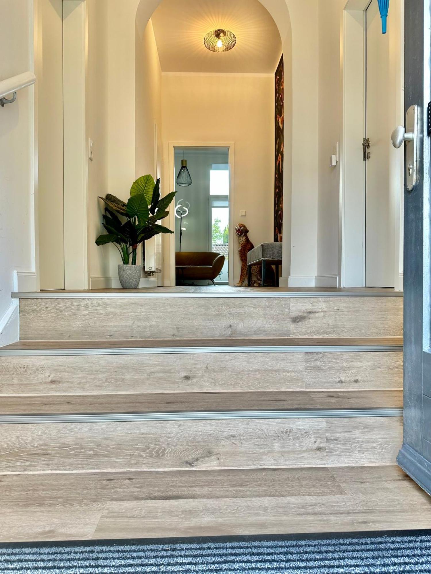 Exklusives City-Apartment Im Herzen Oldenburgs Mit Balkon Und Parkplatz A36 Esterno foto