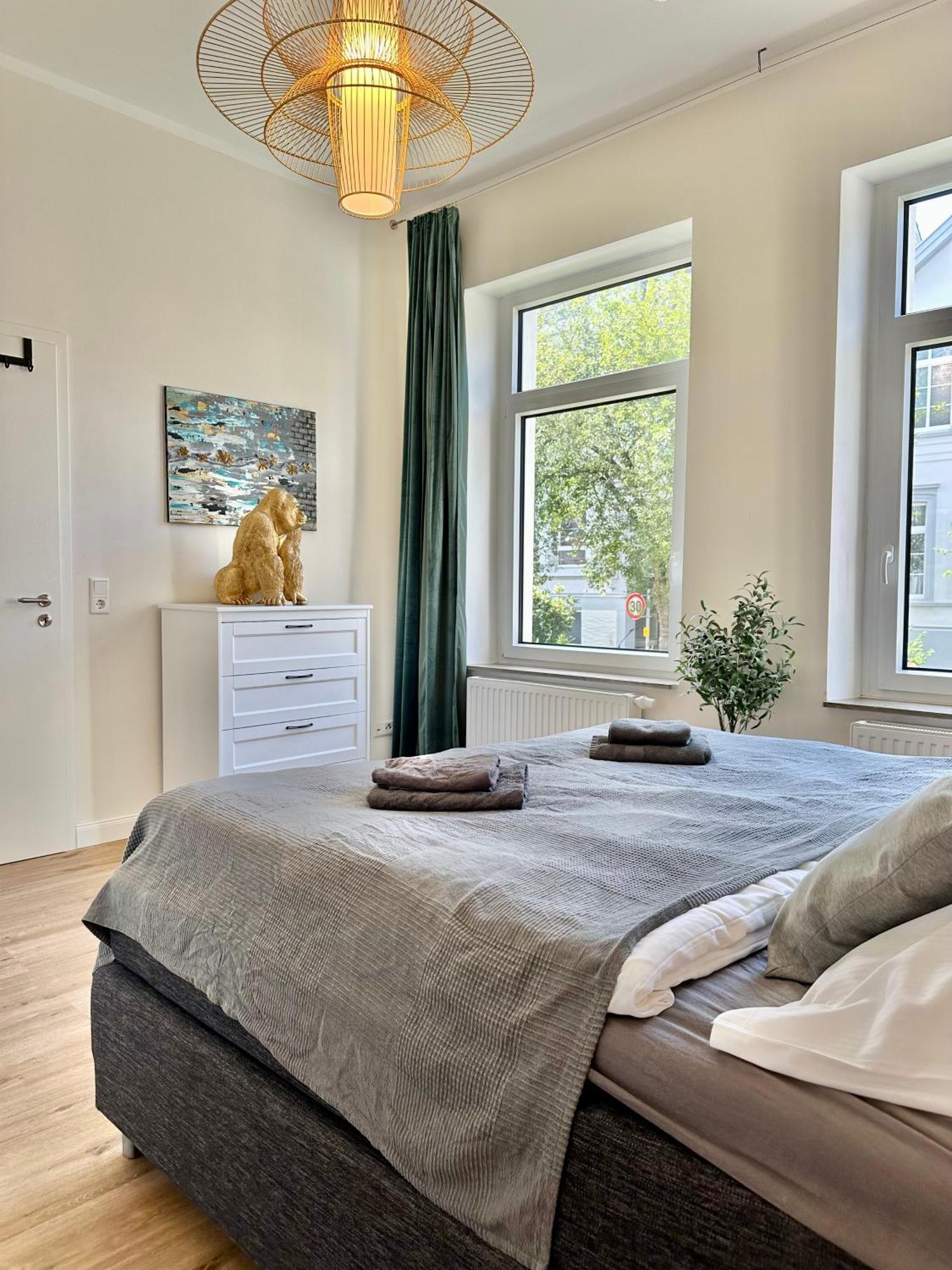 Exklusives City-Apartment Im Herzen Oldenburgs Mit Balkon Und Parkplatz A36 Esterno foto